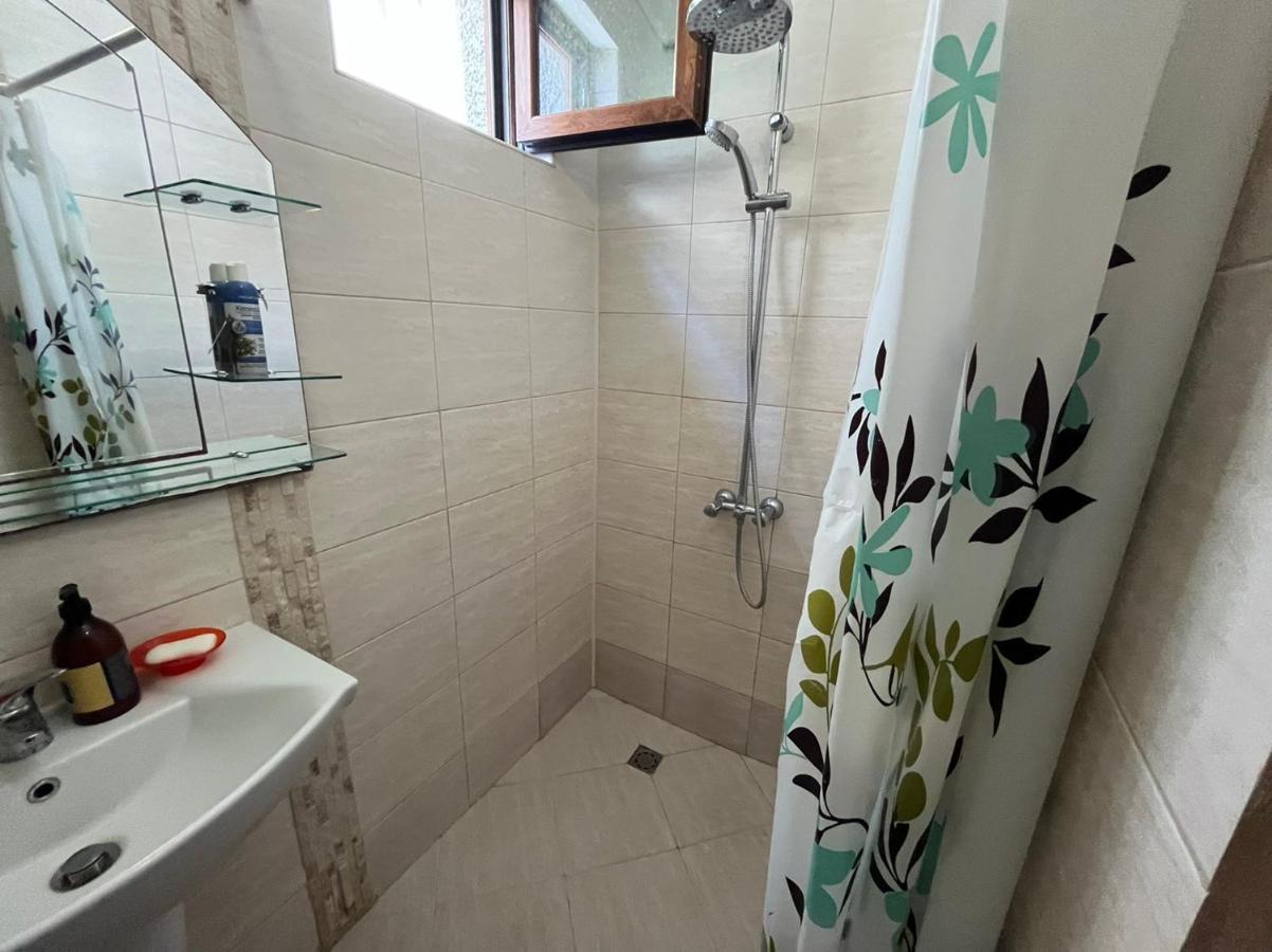 Hotel Izgrev Sarafovo à Burgas Extérieur photo