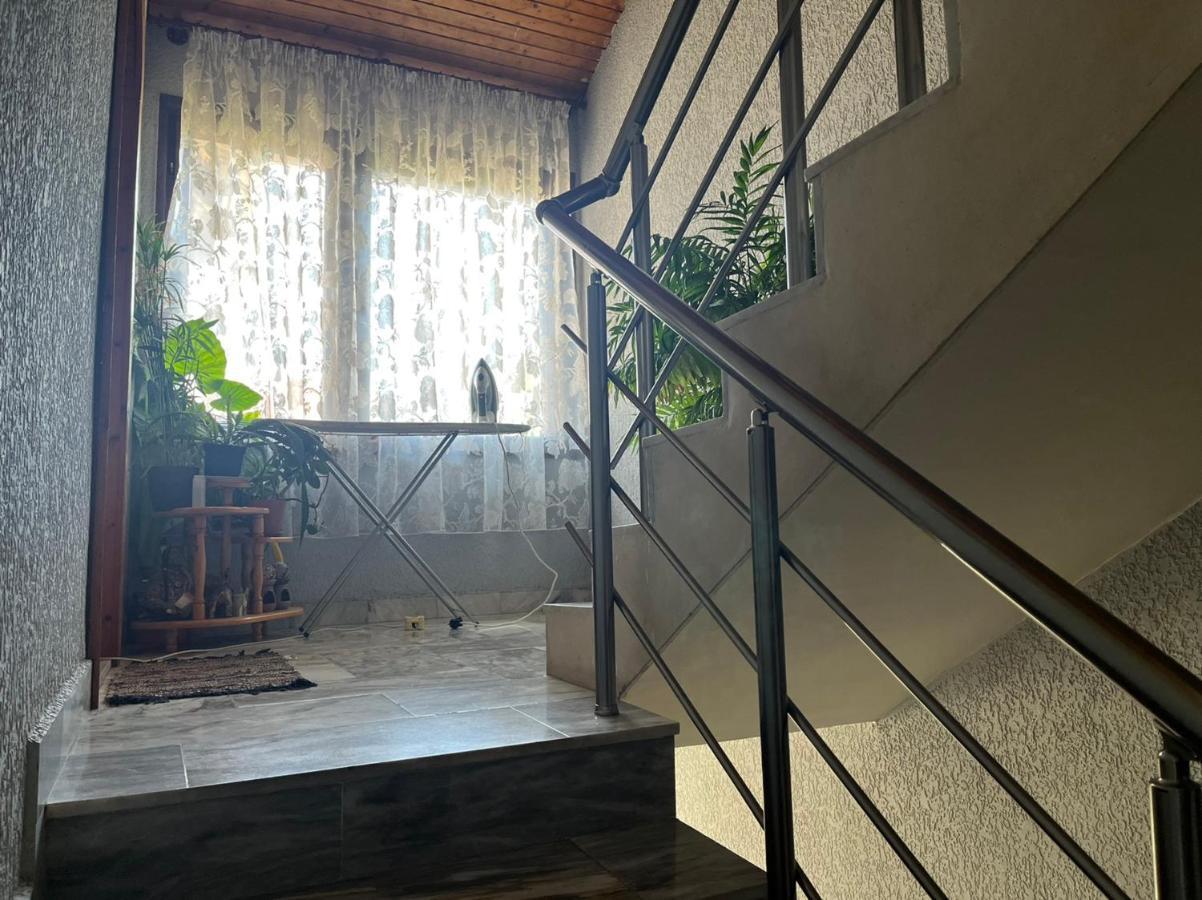 Hotel Izgrev Sarafovo à Burgas Extérieur photo