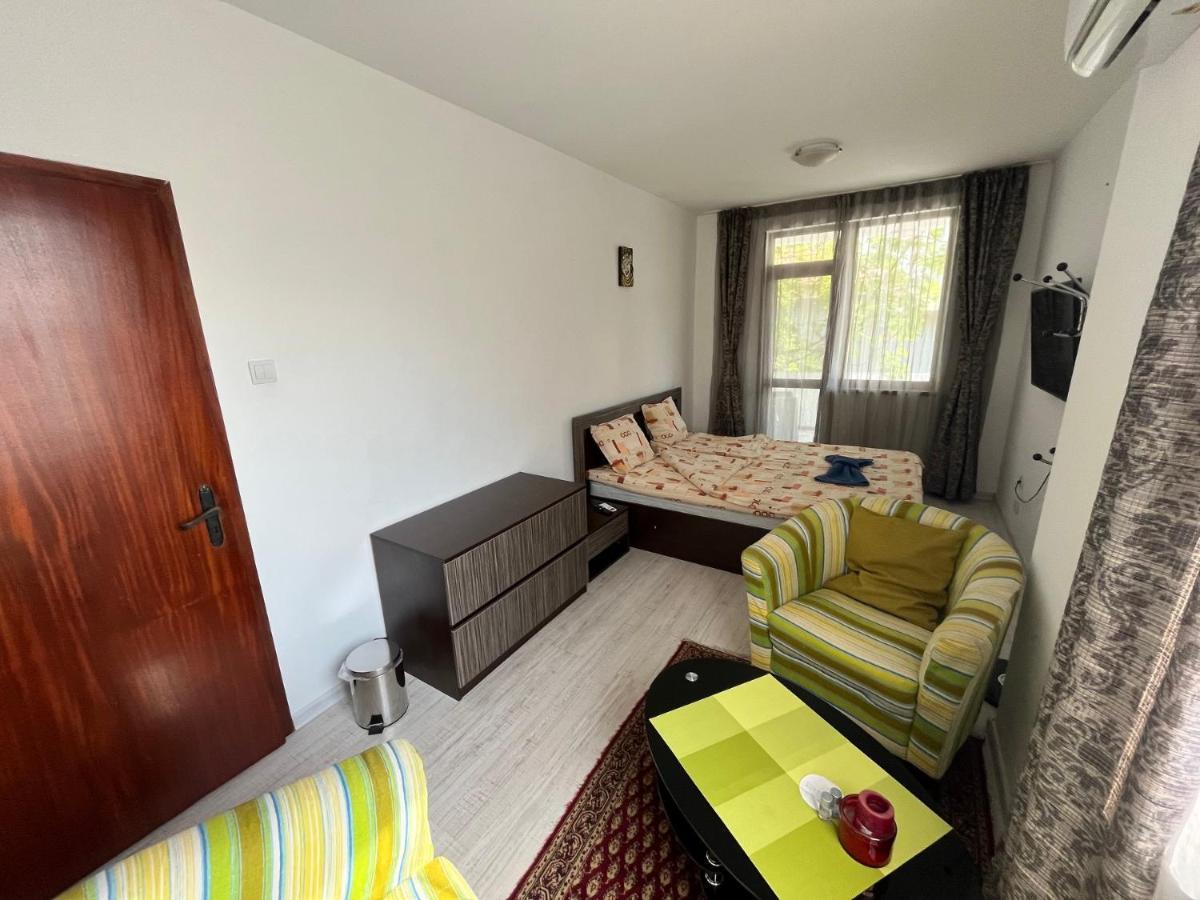 Hotel Izgrev Sarafovo à Burgas Extérieur photo