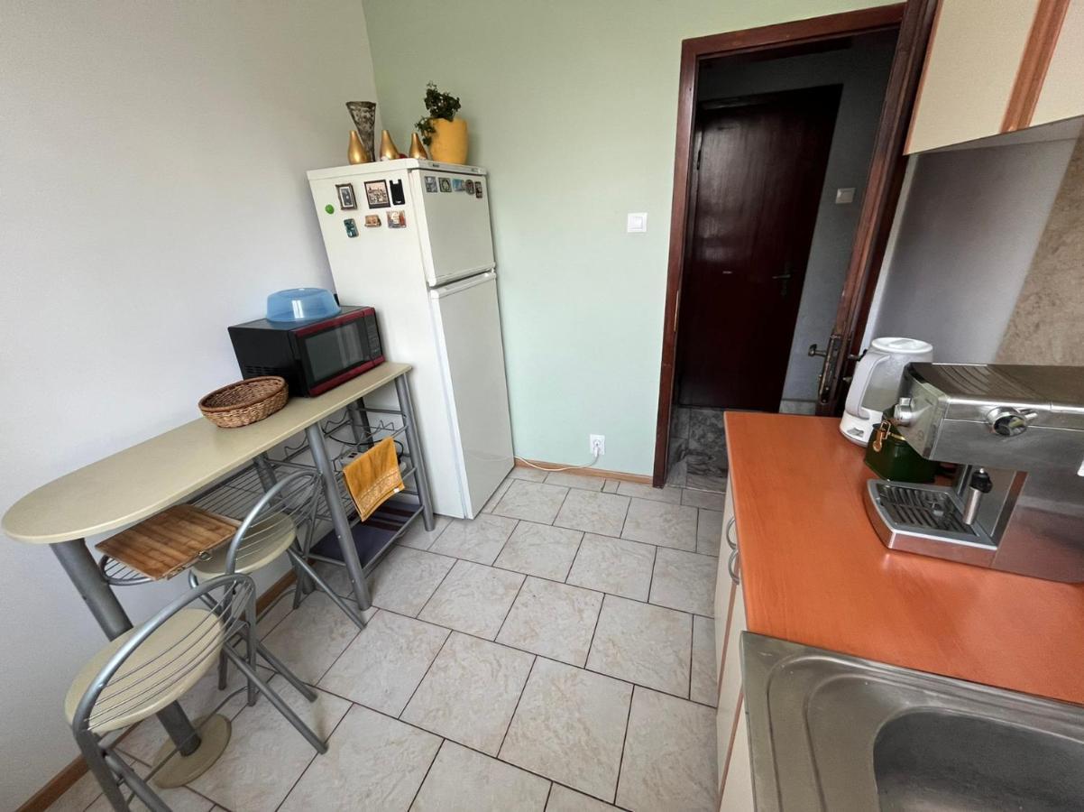 Hotel Izgrev Sarafovo à Burgas Extérieur photo