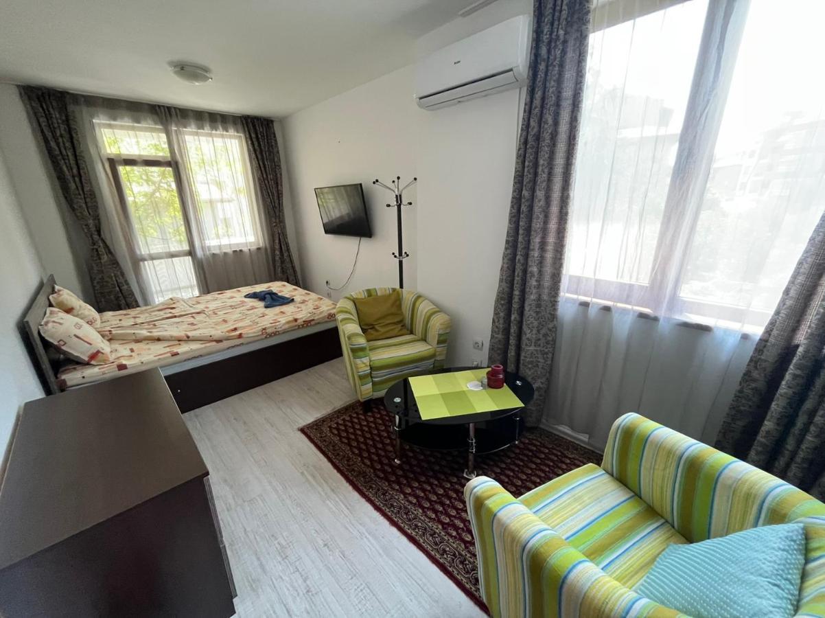 Hotel Izgrev Sarafovo à Burgas Extérieur photo