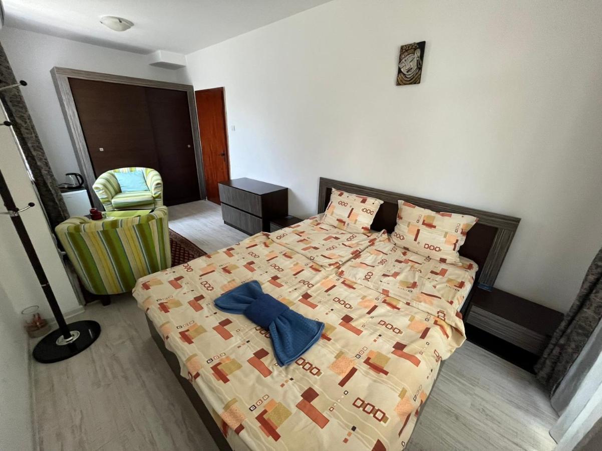 Hotel Izgrev Sarafovo à Burgas Extérieur photo