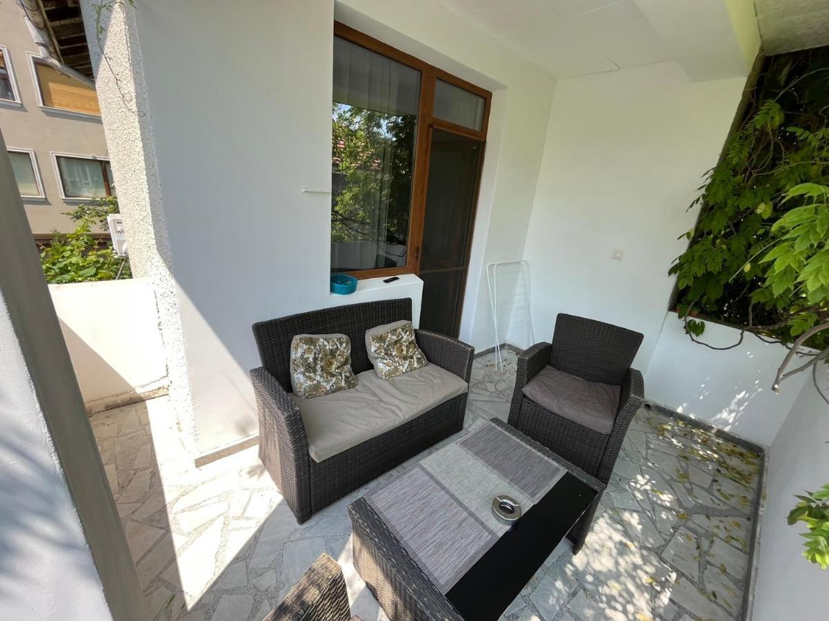 Hotel Izgrev Sarafovo à Burgas Extérieur photo