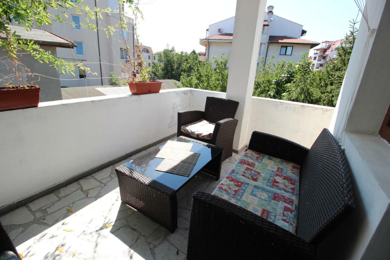 Hotel Izgrev Sarafovo à Burgas Extérieur photo