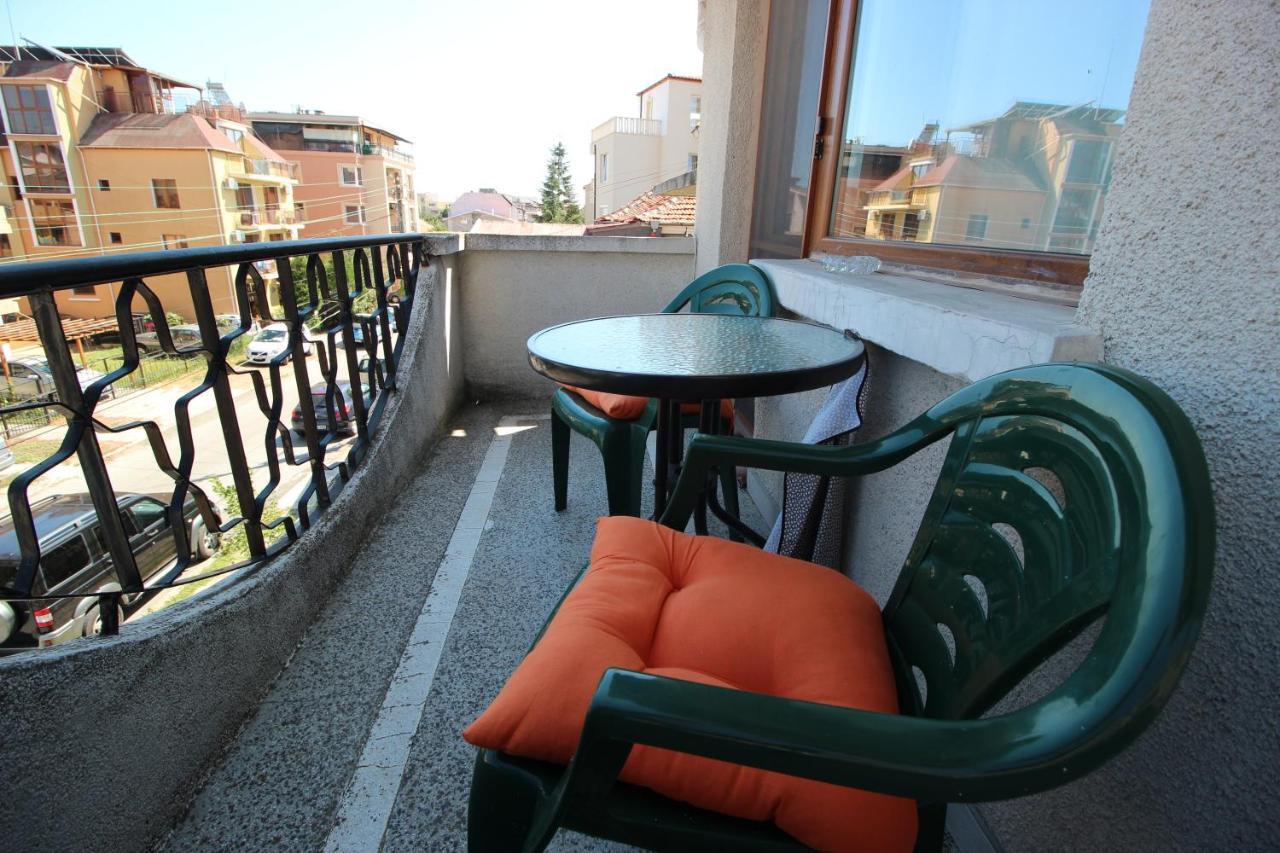 Hotel Izgrev Sarafovo à Burgas Extérieur photo